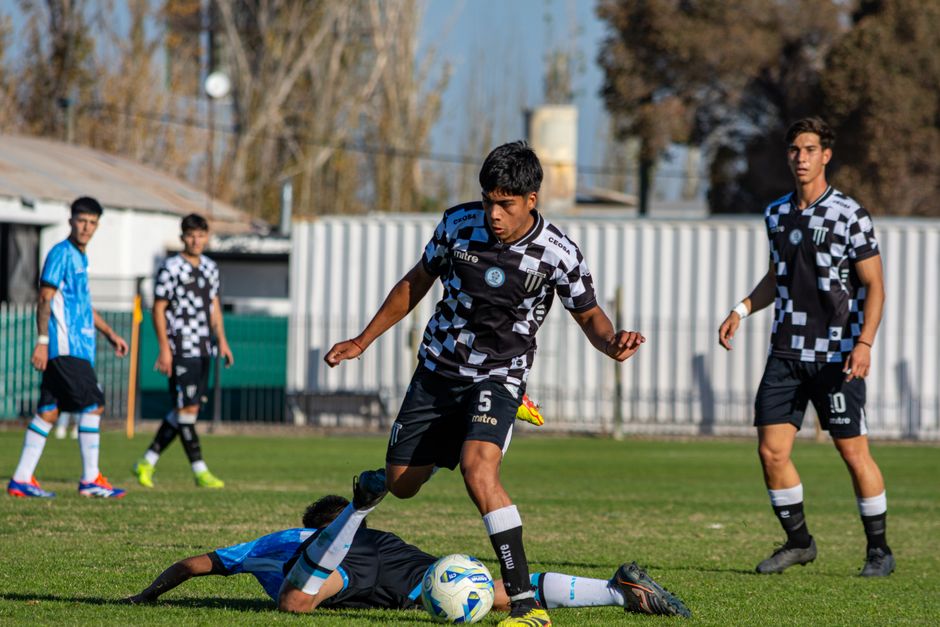 Soi kèo tài xỉu, phạt góc trận Colegiales vs Deportivo Maipu, 01:00 ngày 30/08